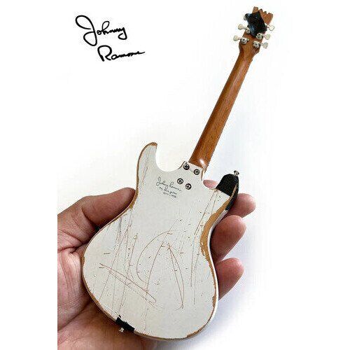 Axe Heaven Johnny Ramone Signature 1965 Mosrite Ventures II Mini